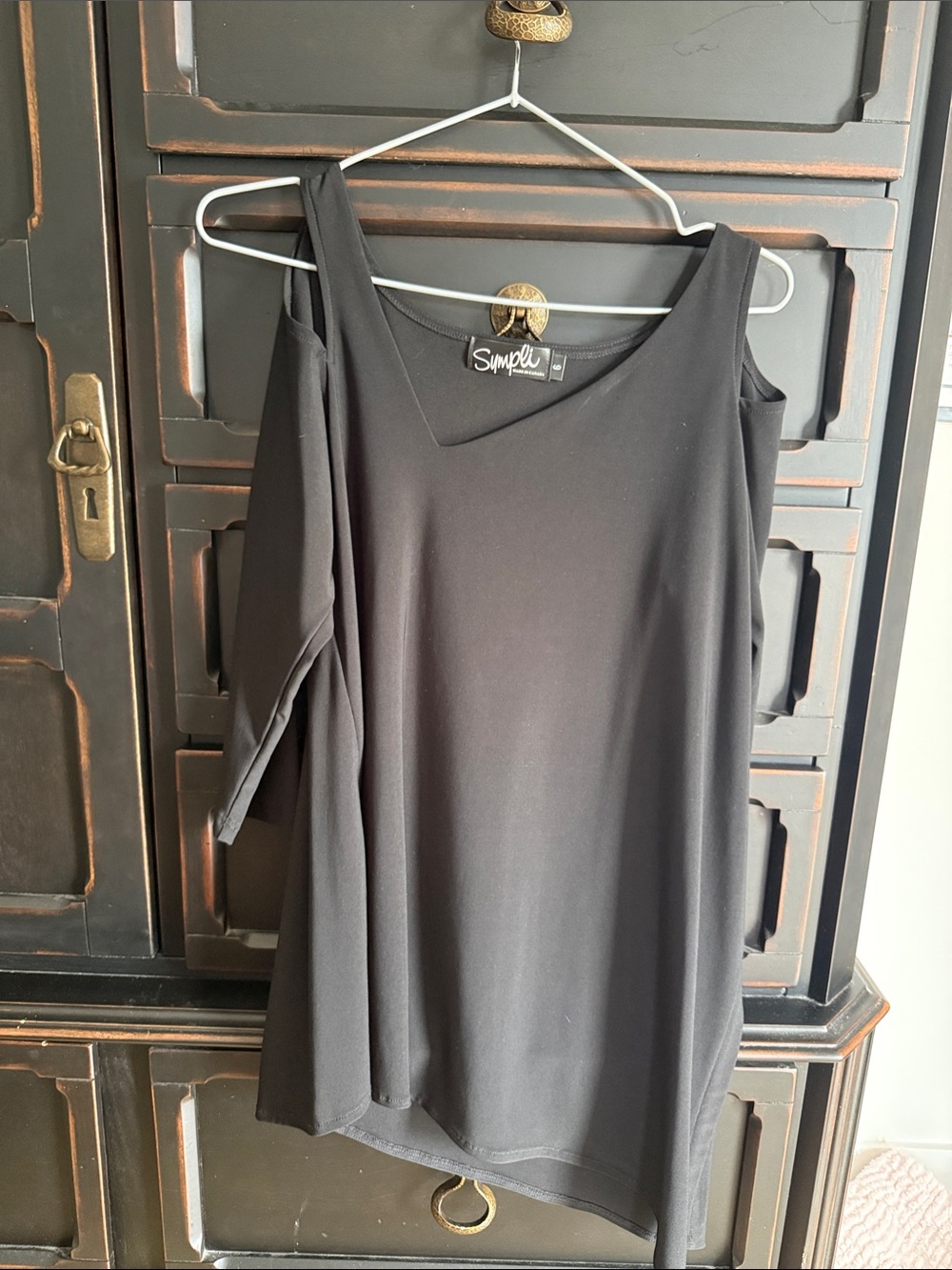 Simply Be Black Cold-Shoulder V-Neck Tunic Dress